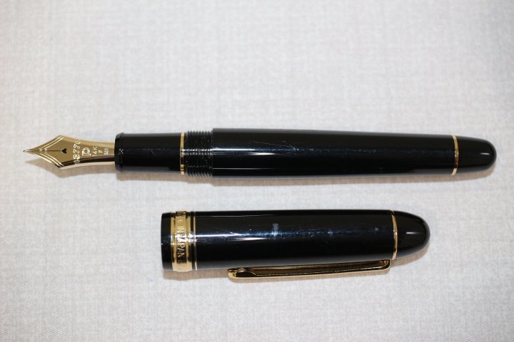 ラスト1点！プラチナ万年筆 #3776 センチュリー F 585 14K 赤 F