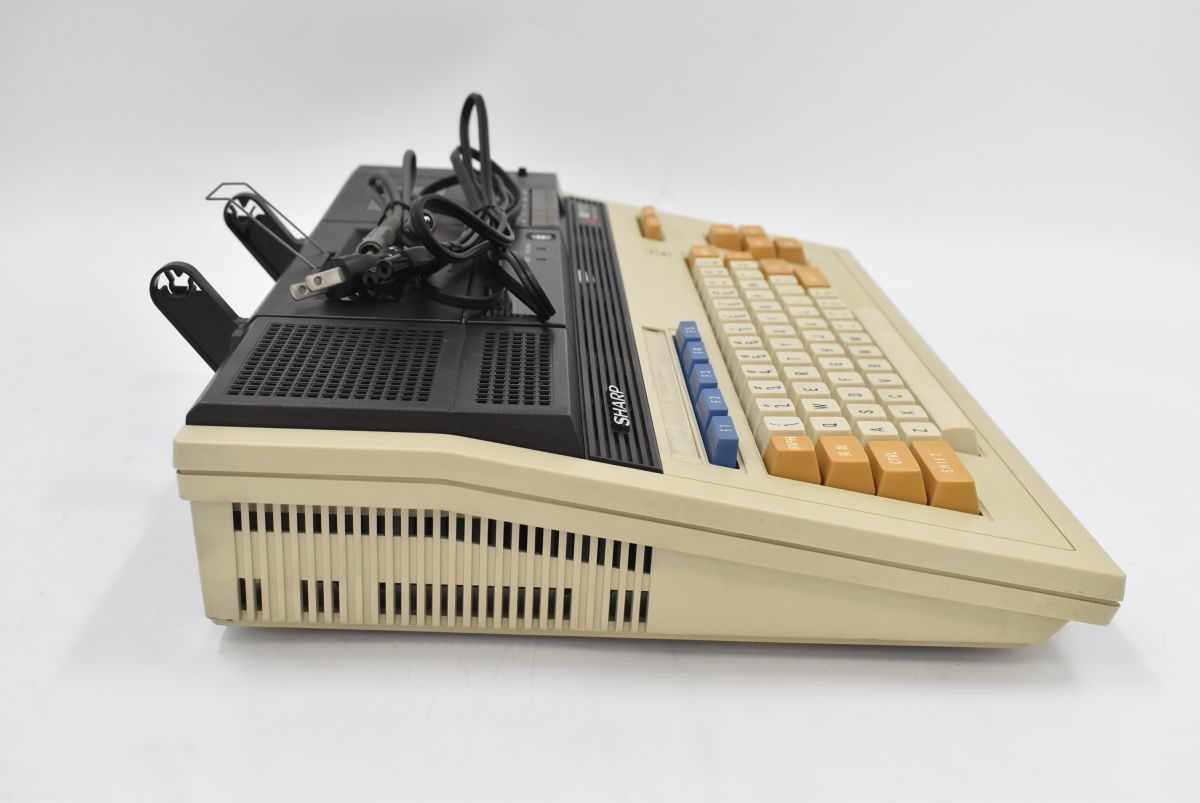 SHARP MZ-700 パーソナルコンピュータ 本体 パソコン SHARP シャープ 8bit パーソナルコンピューター SHARP MZ-700