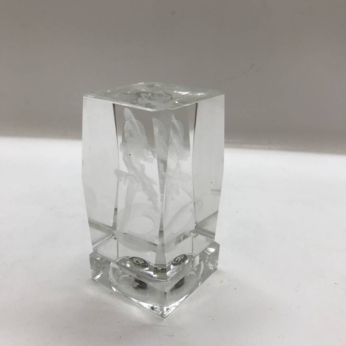 1円～】化物語 忍野忍 3D クリスタル オブジェクト 箱あり 置物 物語