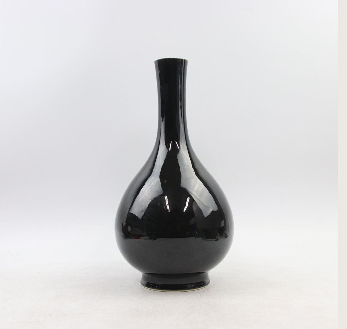 中国古美術/宋時代黒釉花瓶/コレクションの整理品です 0280 時代物 黒釉花瓶 大清乾隆年製 景徳鎮窯 中国美術(色絵磁器