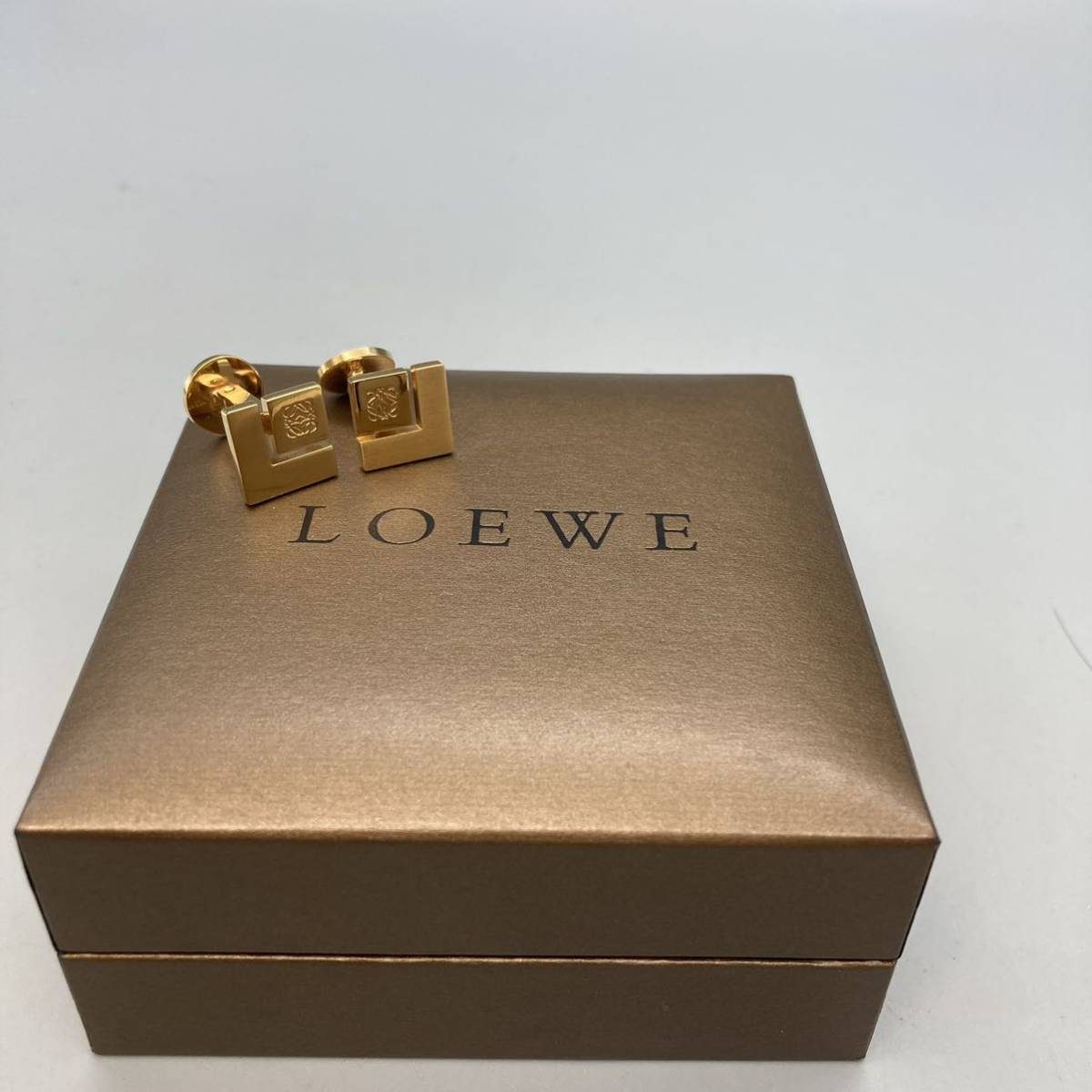 K07041 LOEWE ロエベ カフス スクエア ゴールド