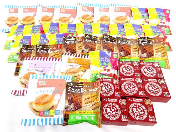送料300円(税込)■oy112■◎防災保存食(フルーツキャンディ・レトルトパン 等) 6種 40点【シンオク】