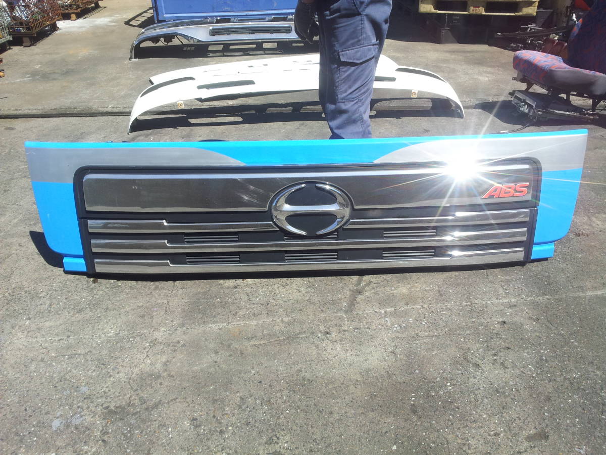 日野 初代プロフィア フロントパネル　 サラウンド グリル R5-7-30