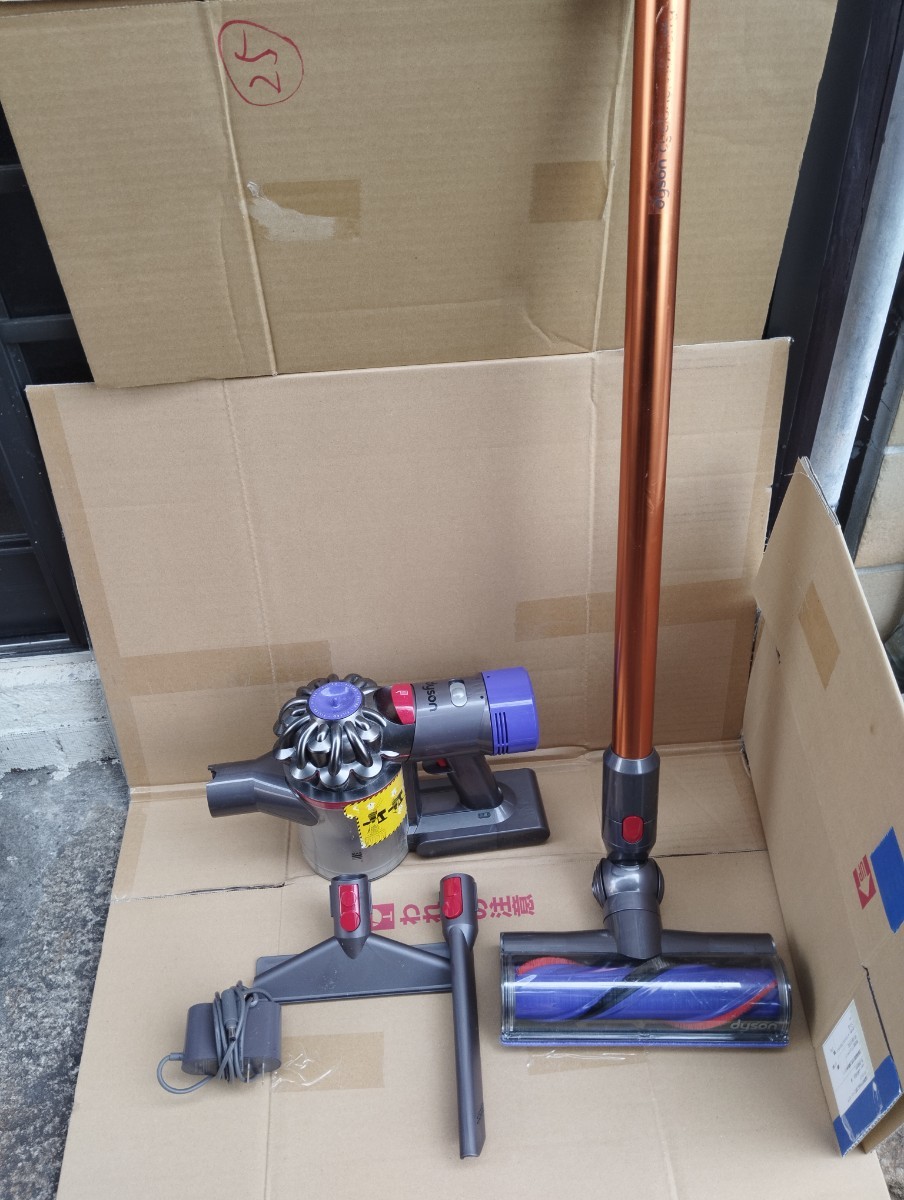 ダイソン sv10 掃除機 Dyson dyson ㉘ SV12 美品65分稼働ダイソン掃除機