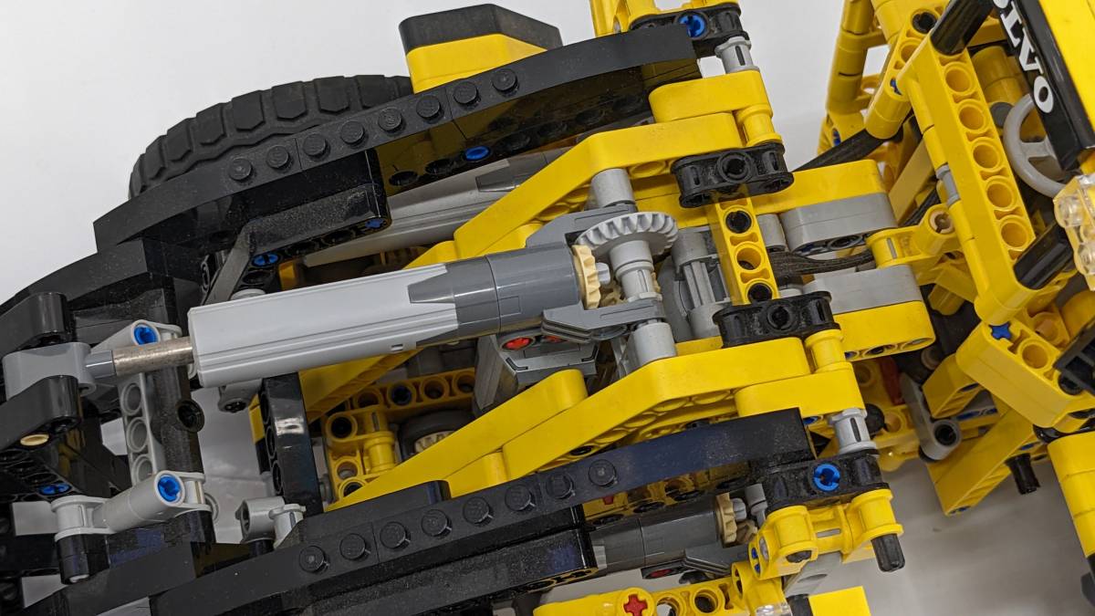 ◎D678/ジャンク!! LEGO 42030 【Volvo L350F ホイールローダー ◎D678/ジャンク!! LEGO 42030 【Volvo L350F ホイールローダー