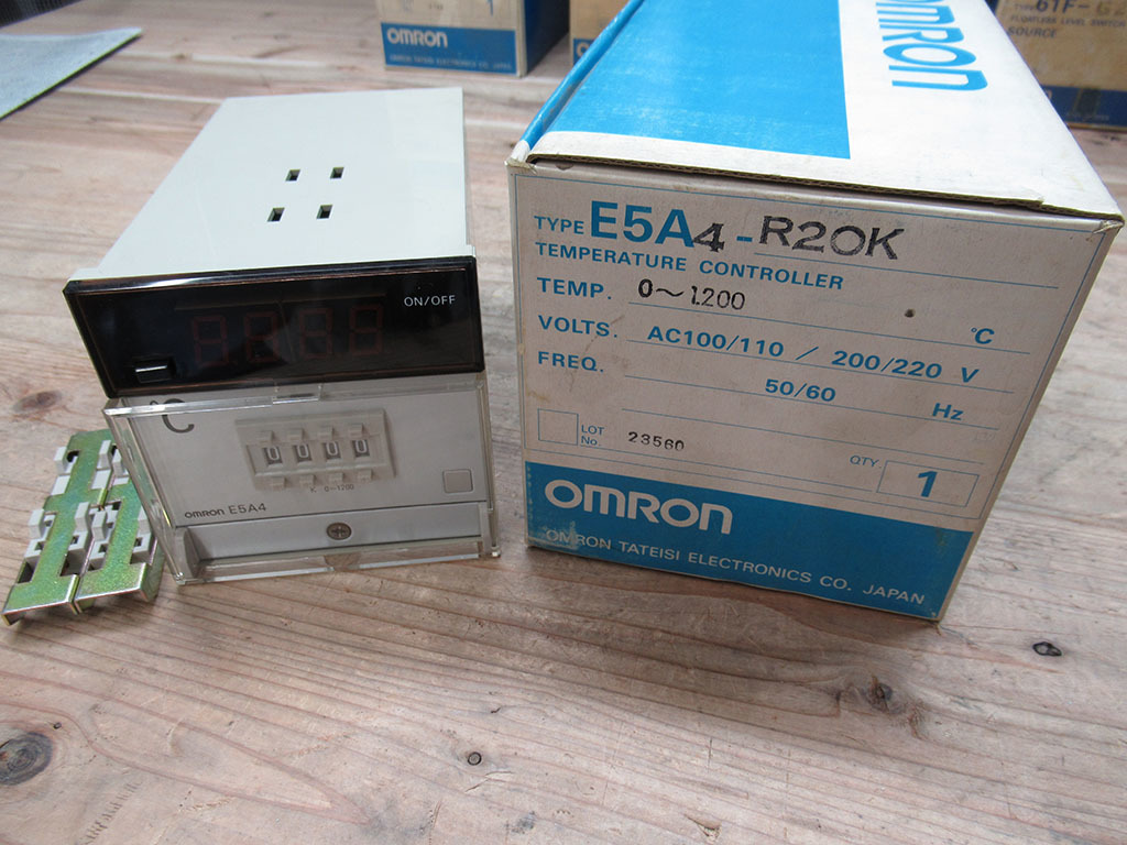 OMRON E5CC-OX2ASM-000 デジタルコントローラ $?set_id=880000500F
