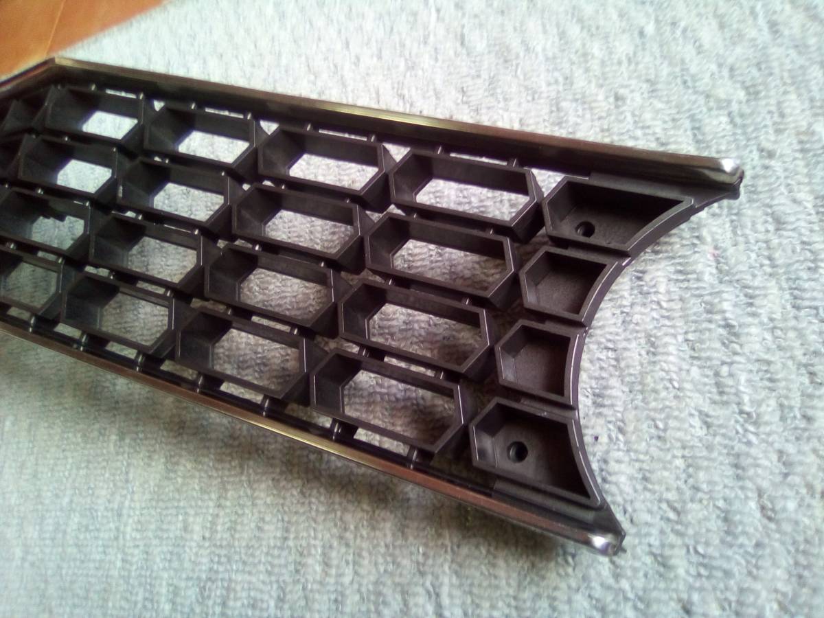 トヨタセリカTA27フロントグリル中古　旧車