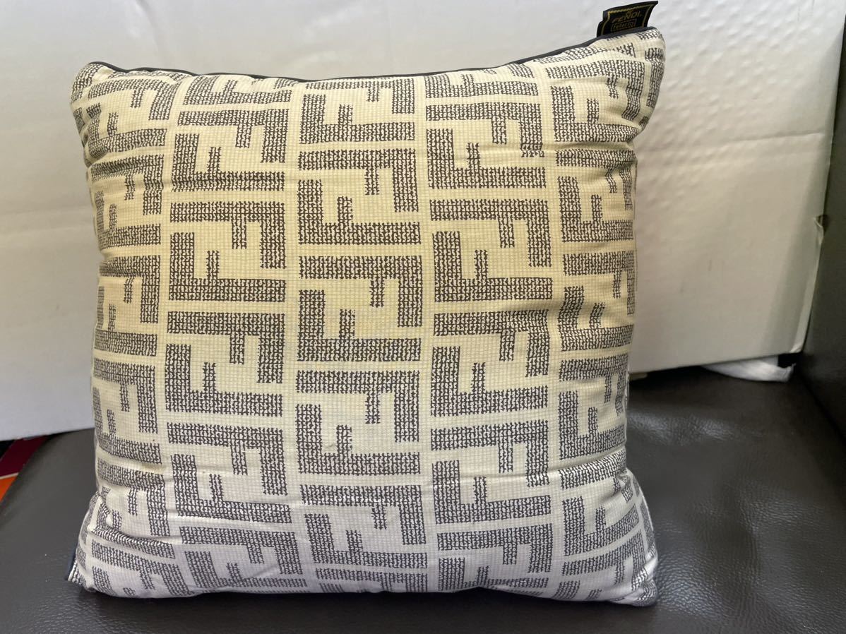 【中古品】FENDI フェンディ クッション