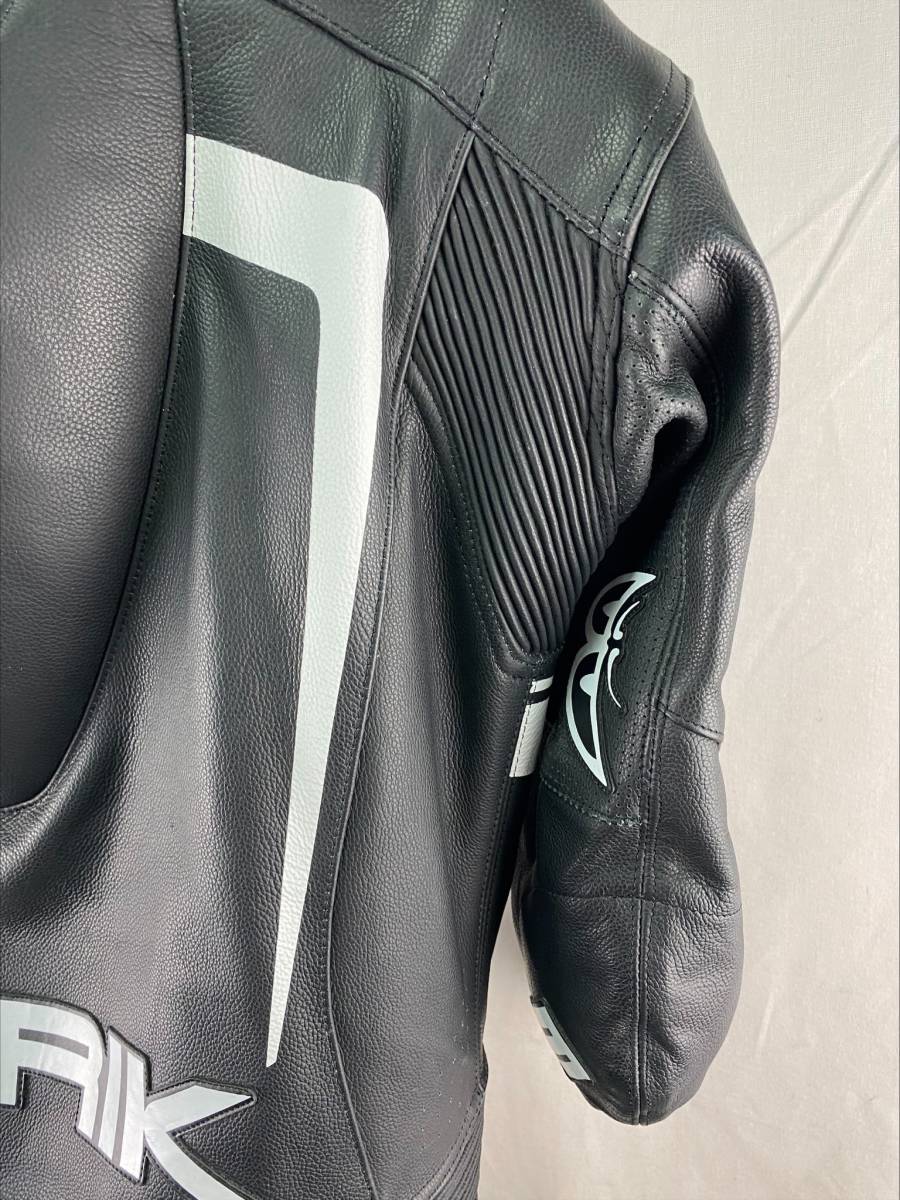 BERIK ベリック レーシングスーツ BLACK/WHITE 58サイズ 新品 MFJ公認