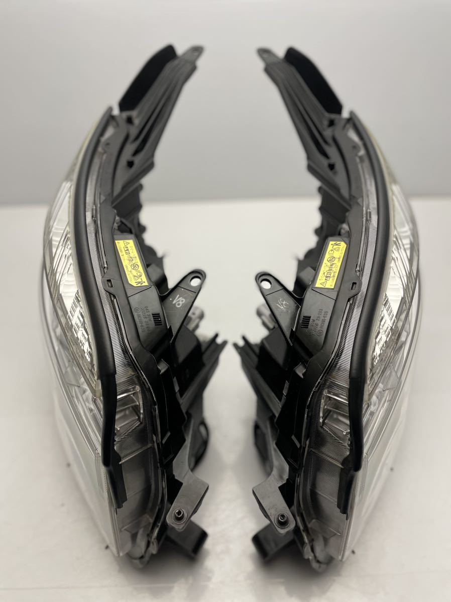 割れ無トヨタ 70/75 ヴォクシー VOXY 前期 ZRR70 ZRR75 バラスト付き
