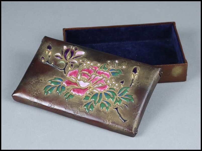 奇】伝統工芸 安藤七宝 銅地盛上七宝 草花紋 小箱 宝石箱 小物入れ 古
