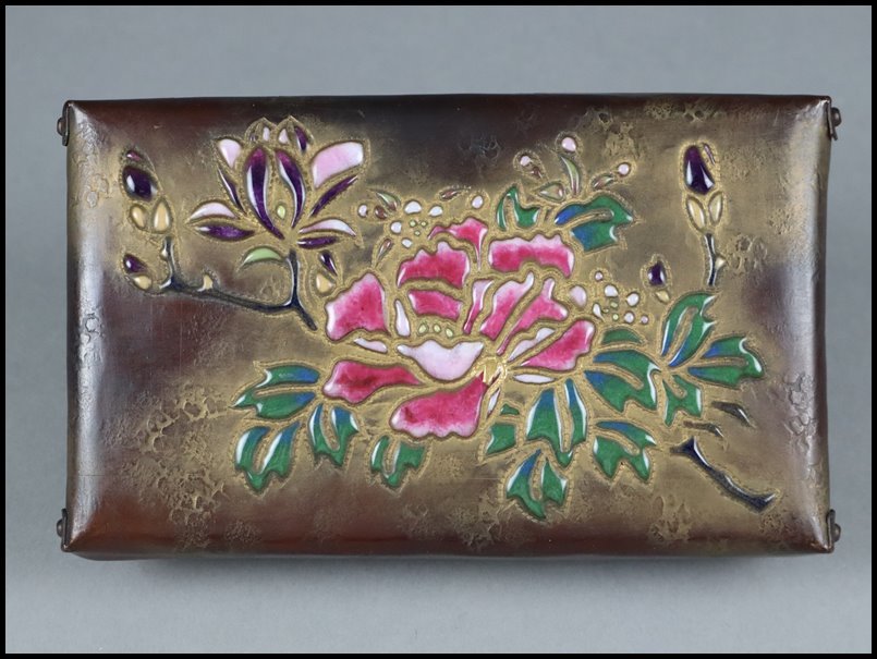 奇】伝統工芸 安藤七宝 銅地盛上七宝 草花紋 小箱 宝石箱 小物入れ 古