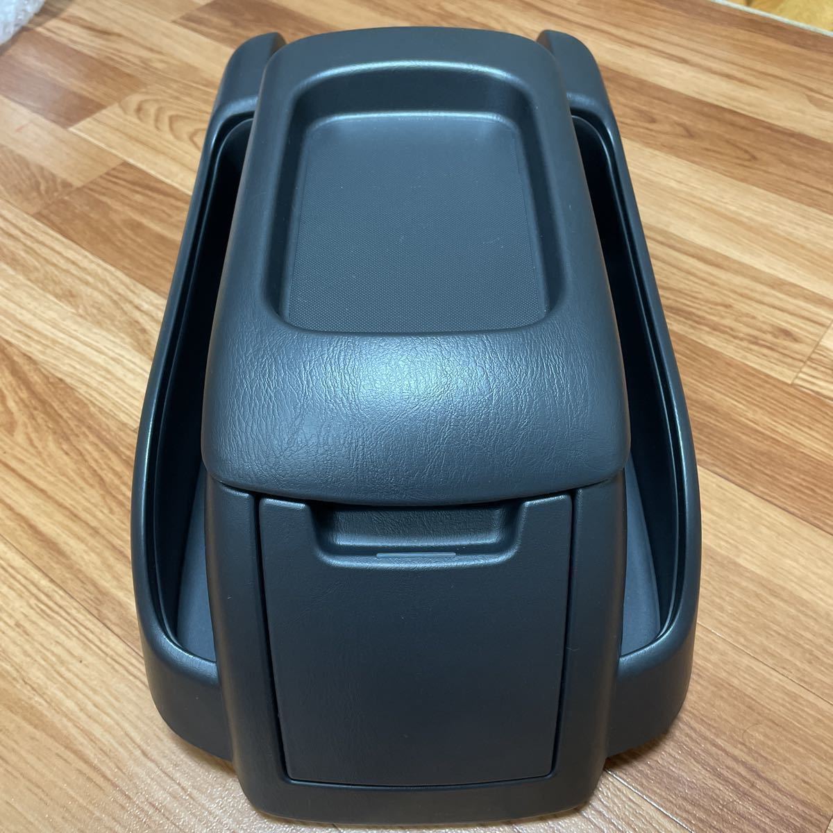 新車外し ハイエース センターコンソール 現行 新車外し200系