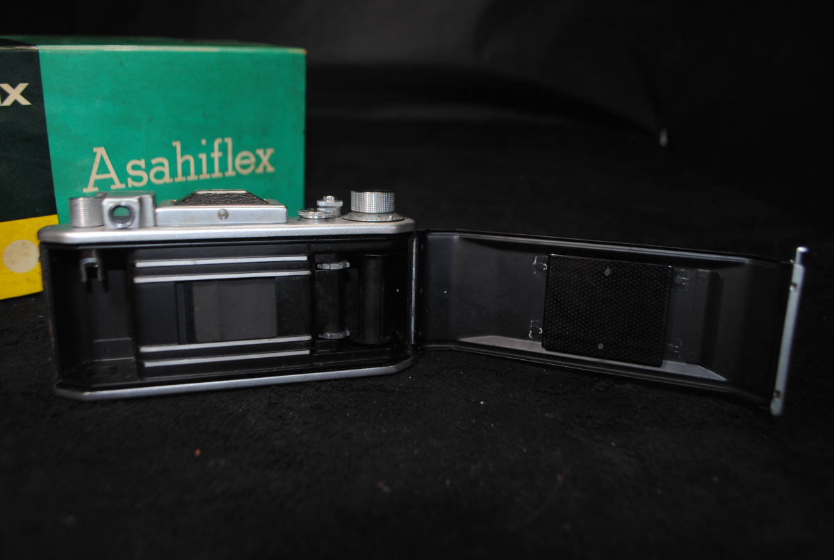 アサヒフレックス フィルムカメラ 1:2.4 f=58mm レンズ付
