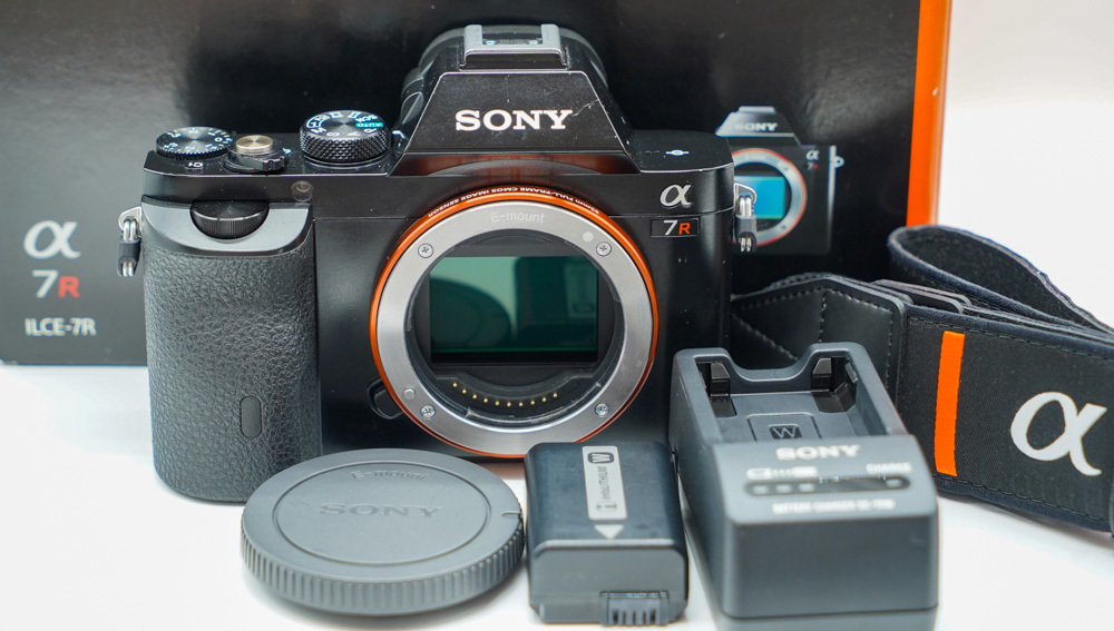 極美品Sony α7R (ILCE-7R) - シャッター回数わずか739回 ソニー SONY