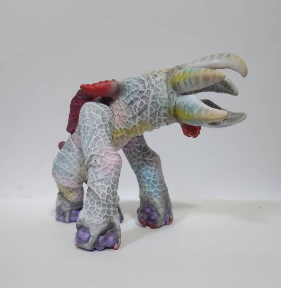 ウルトラ怪獣ソフビ レヴィーラ リペイント完成品(怪獣、宇宙人)｜売買 