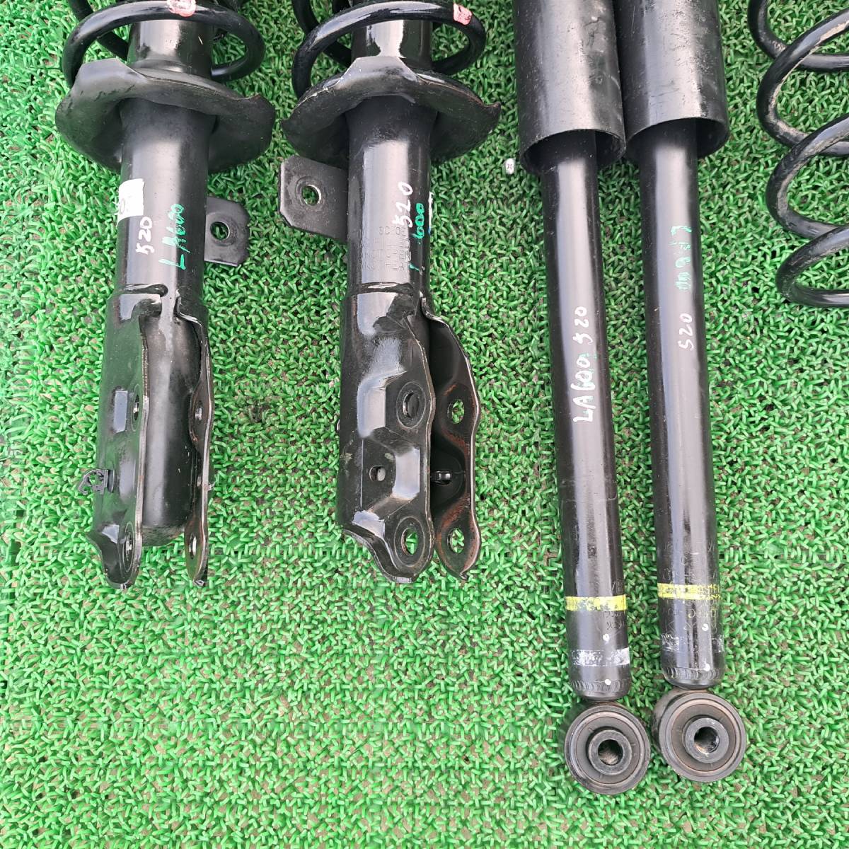 ダイハツ タント LA600S 純正 サスペンション 1台分 フロント 