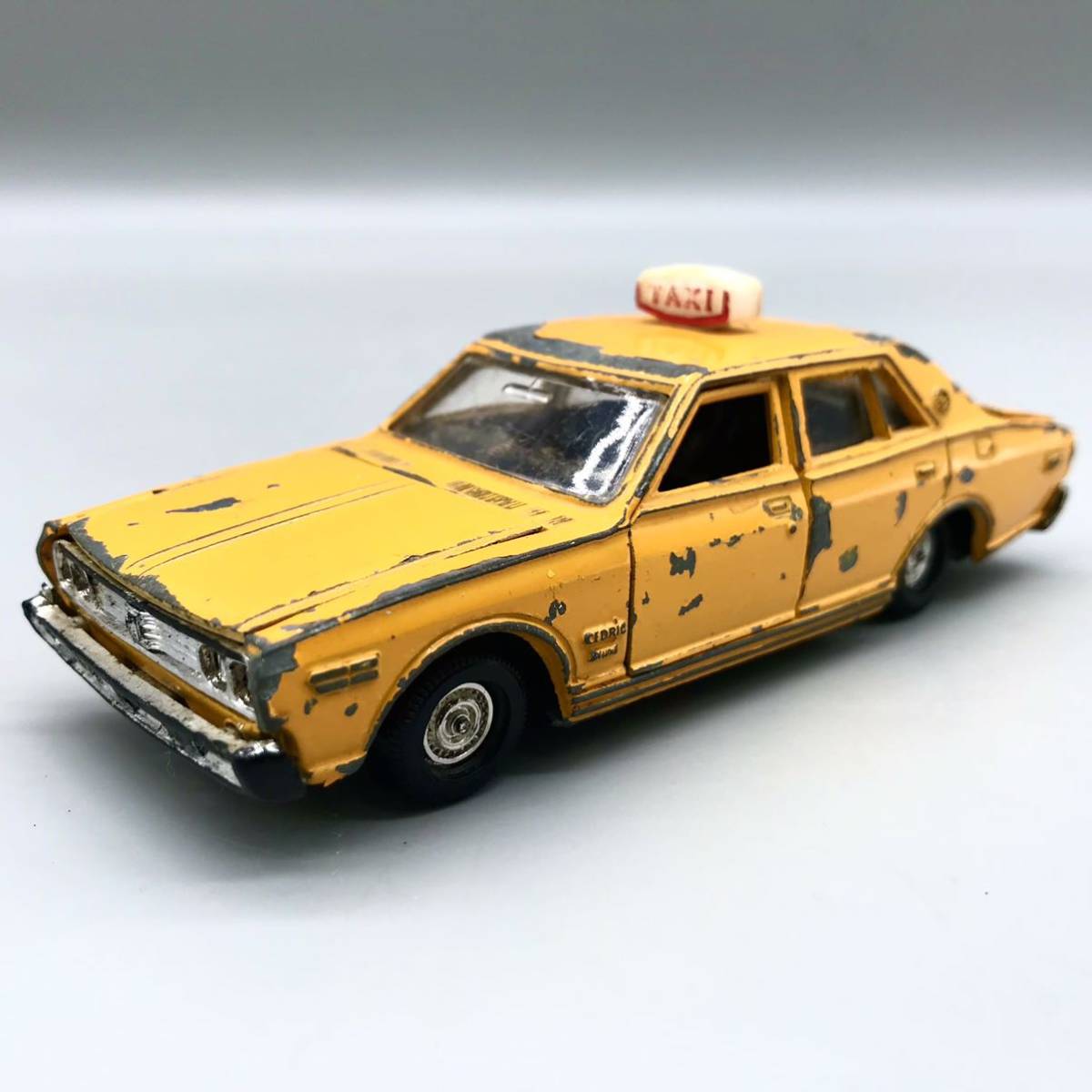 YONEZAWA TOYS ヨネザワ DIAPET NO. 269 タクシー NISSAN CEDRIC SUPER