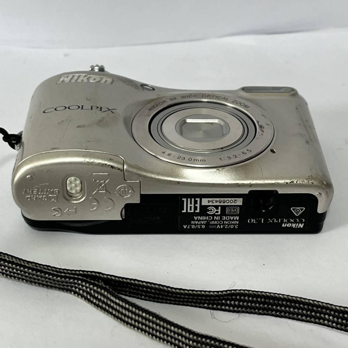 Nikon COOLPIX L30 SILVER 単三電池 デジカメ コンパクトデジタル