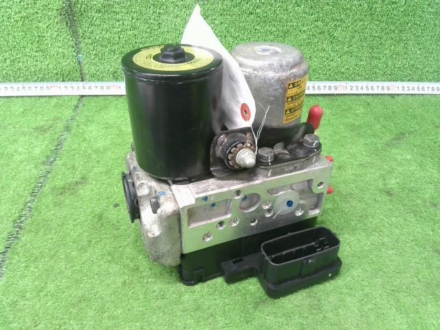 トヨタエスティマ ハイブ AHR20W ABSユニット 44510-30250 エスティマ DAA-AHR20W ABSアクチュエーター 070 44510-30250