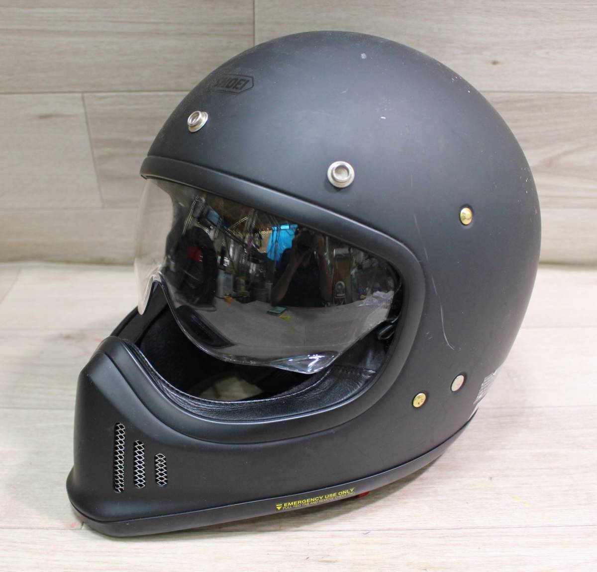 19C98【本州送料無料】SHOEI EX-ZERO ブラック バイク用ヘルメット L 