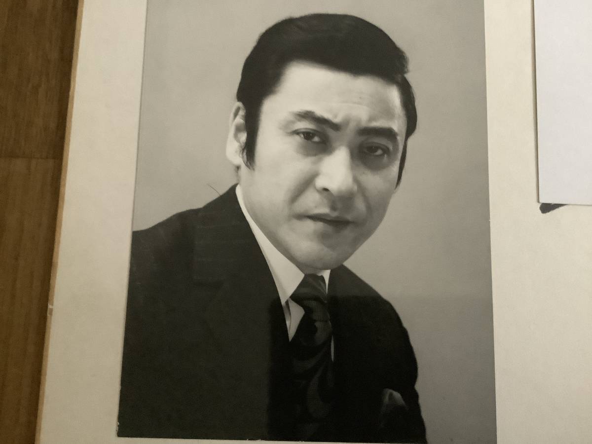 俳優、歌手、博徒、非情のライセンス、昭和ブルース「天知茂」写真付 