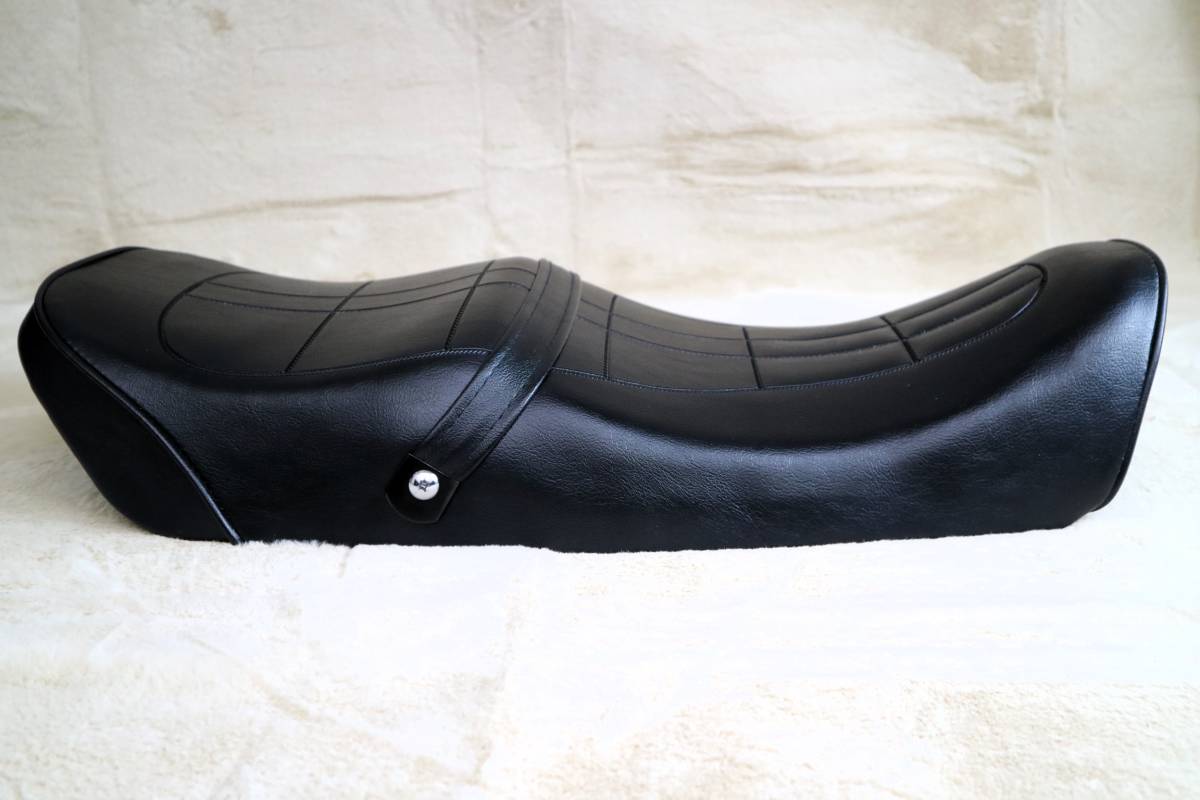 ゼファー７５０　Ｚ２仕様　シート/RS 純正 タイプ 黒 レザー ZR750アンコ抜き Z1 Z2完成品 車検 対応 外装 タックロール シート レザー