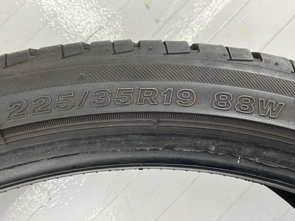 中古タイヤ 1本のみ 225/35R19 88W デイトン DT30 夏 サマー 225/35/19 カローラ/ヴォクシー/プリウス b2978 4本 88W 交換作業料込みDAYTON(デイトン)225⁄35R19 POTENZA RE-71RZ 225&frasl;35-19