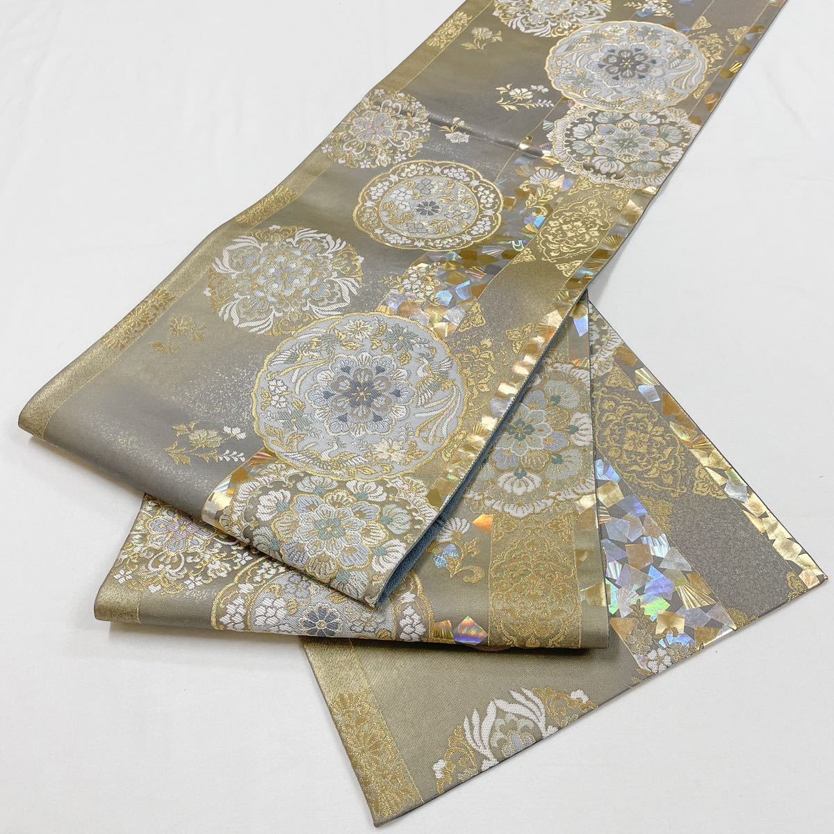 着物月花 堀省平 金彩 千切り箔 華文様 袋帯 六通柄 正絹 金銀糸 為  