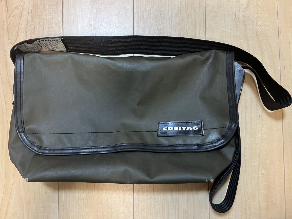 FREITAG メッセンジャーバッグ オリーブグリーン カーキ FREITAG