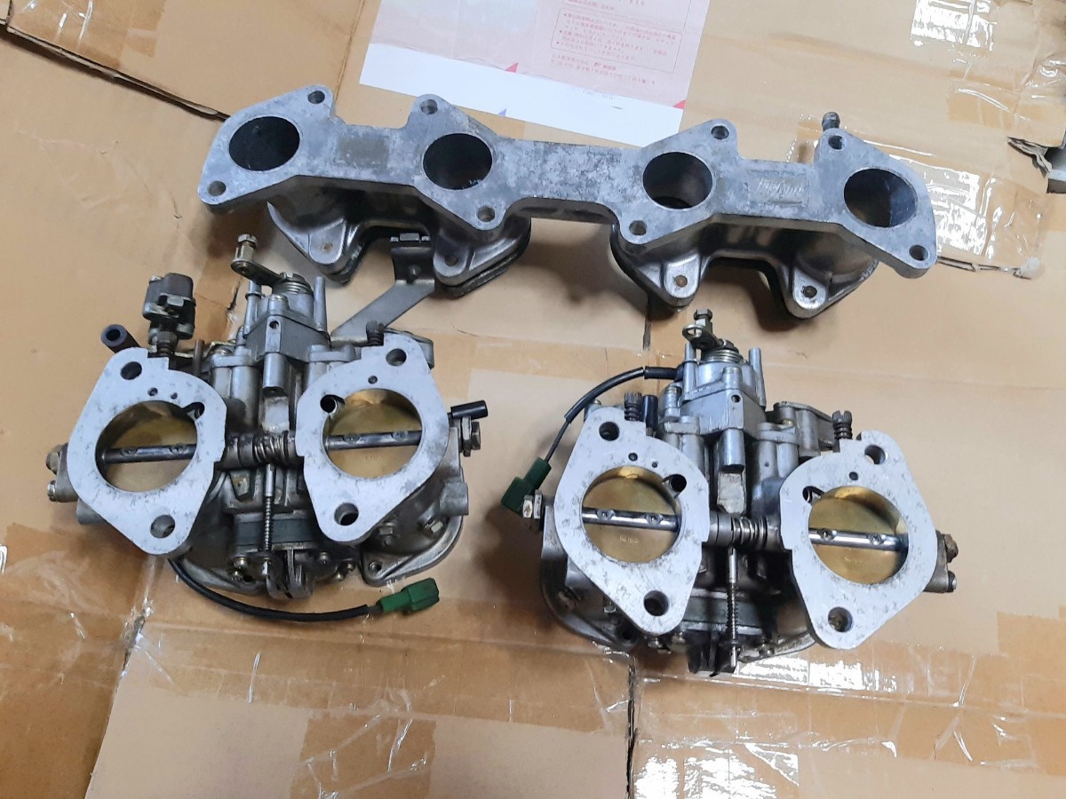 当時物】トヨタ純正SOLEXソレックス40Φ2連4型+2TG用インマニ付