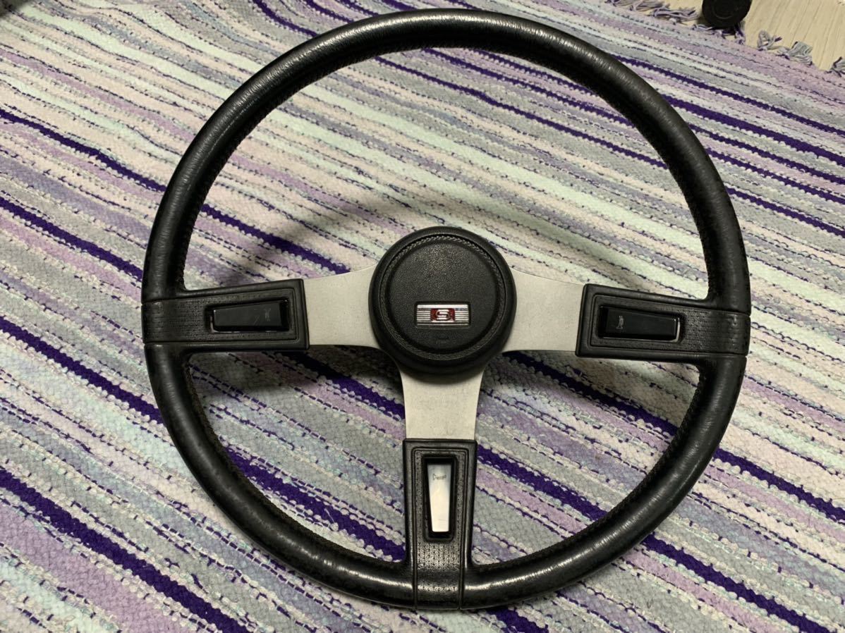 B310サニー純正ハンドル