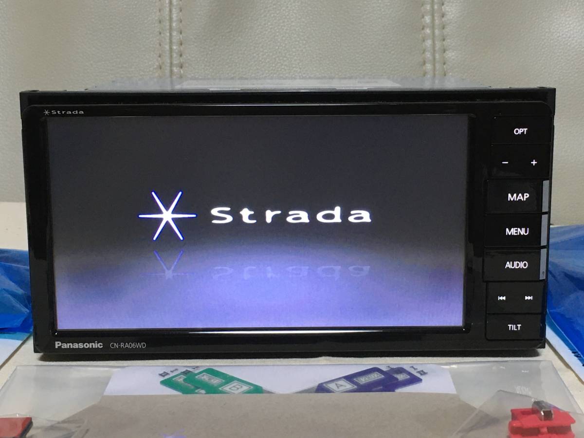 パナソニック ストラーダ CN-RA06WD フルセグナビ。Bluetooth⁄USB⁄SD