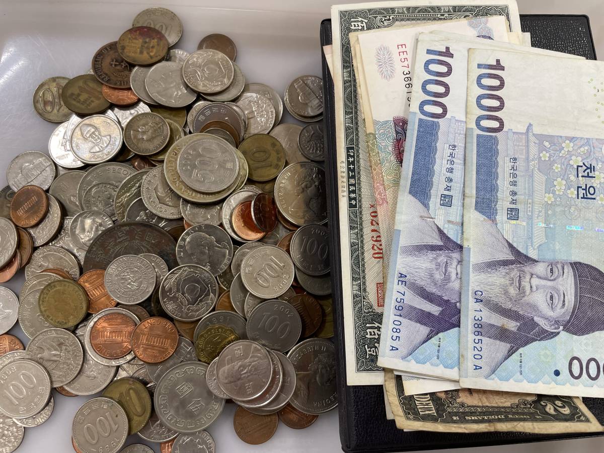  1661 外国銭まとめ 海外 世界 硬貨 紙幣 アメリカ アジア ヨーロッパ 東南アジア など コレクション アンティーク 現状品(世界)｜売買されたオークション情報、yahooの商品情報をアーカイブ公 世界
