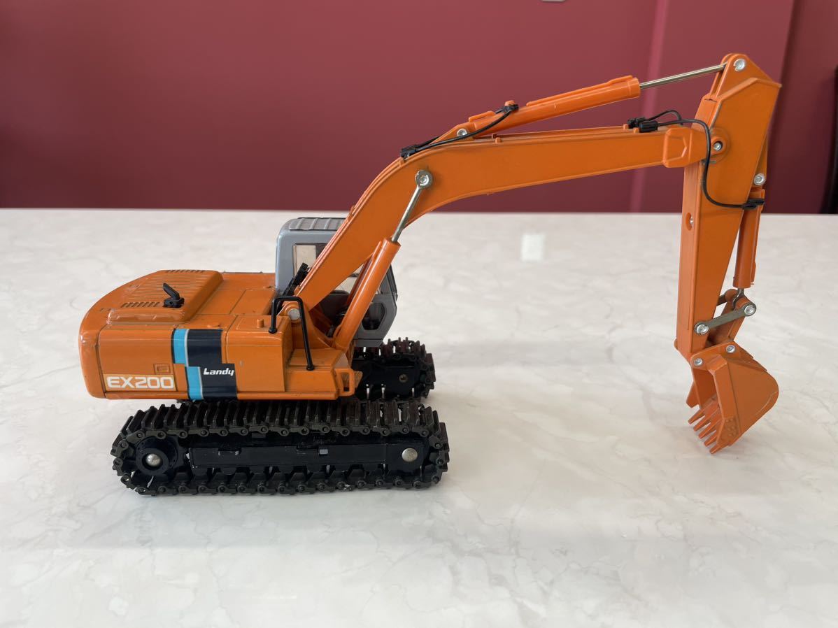 メタル模型 日立建設機械 EX200｜コレクション
