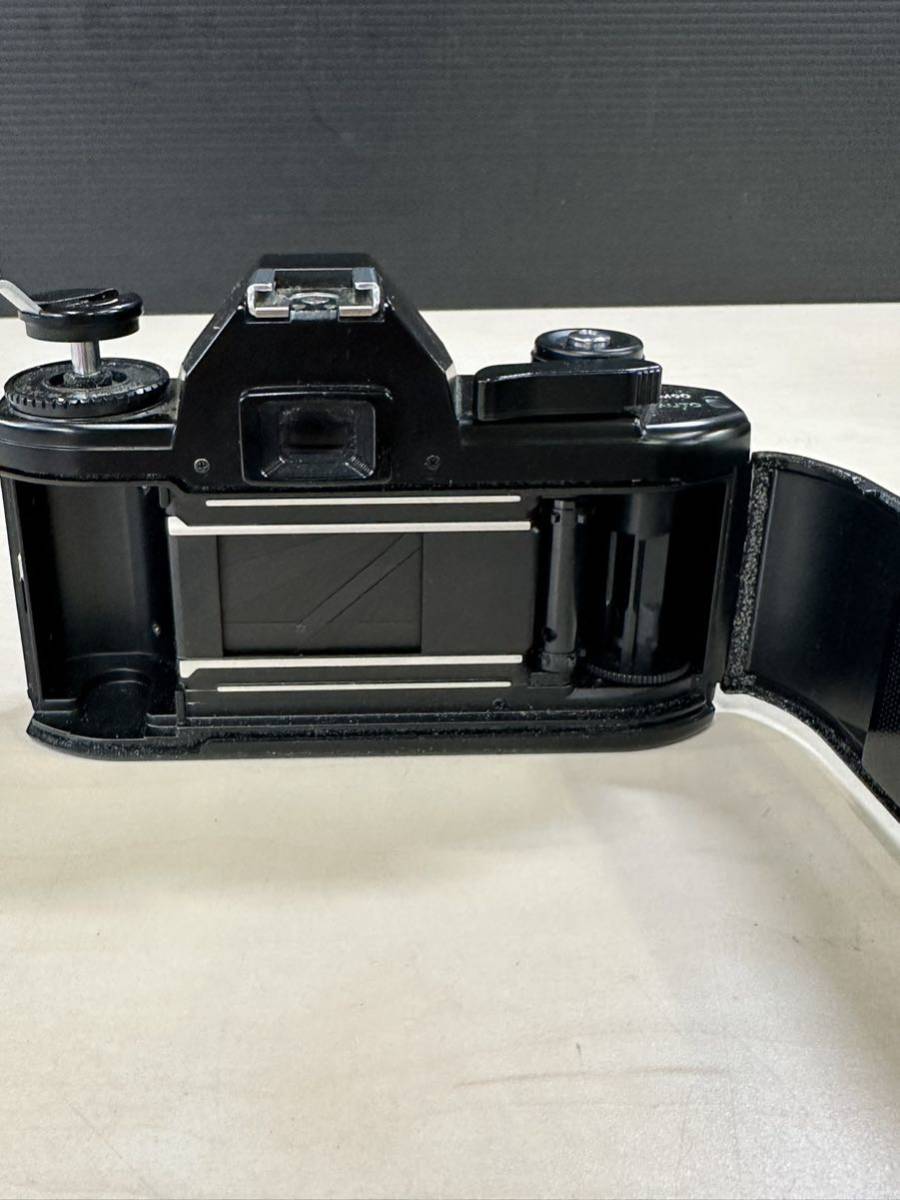 Nikon ニコン EM NIKKOR 50mm 1:1.8 一眼レフカメラ フィルムカメラ EM