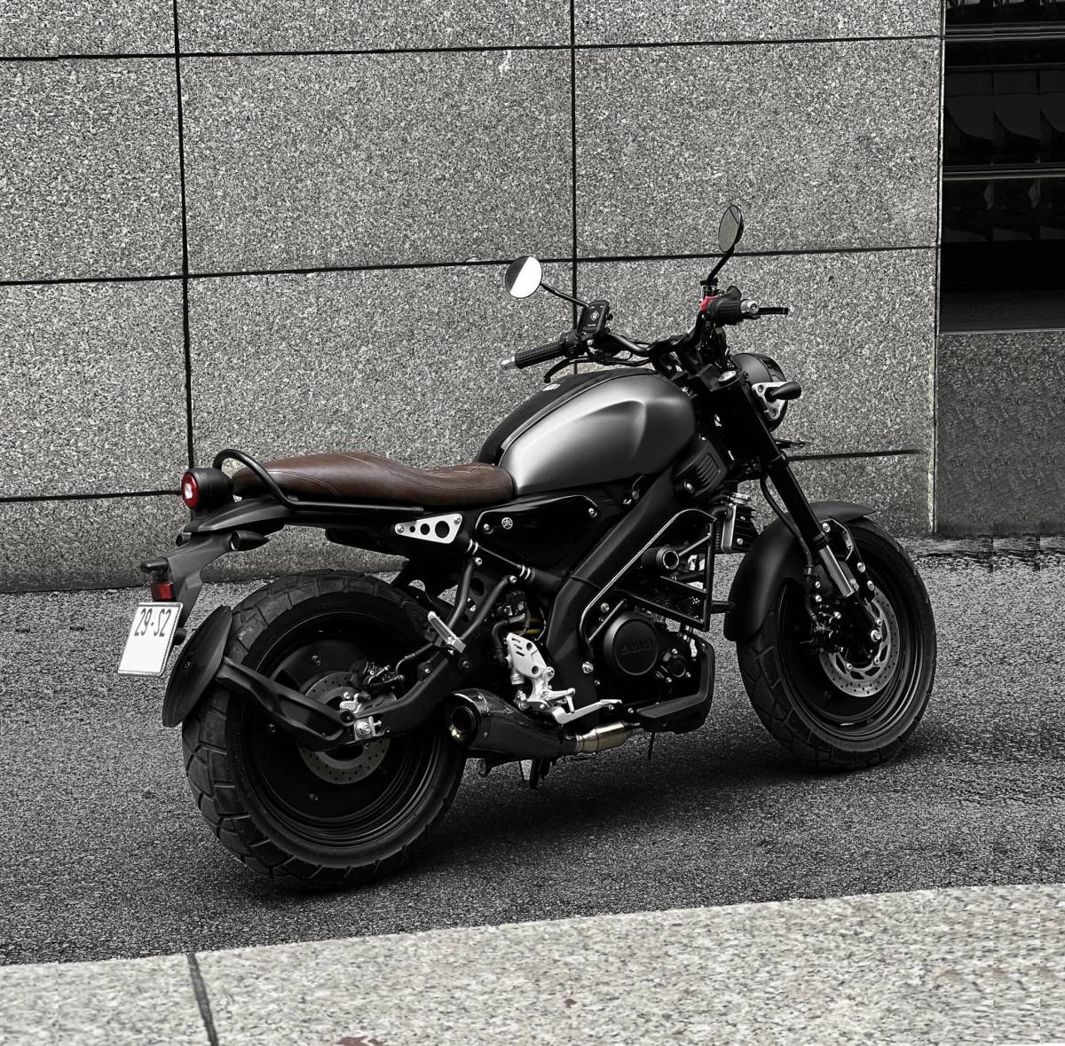新品 重た Yamaha XSR155 ダップルシート ブラック