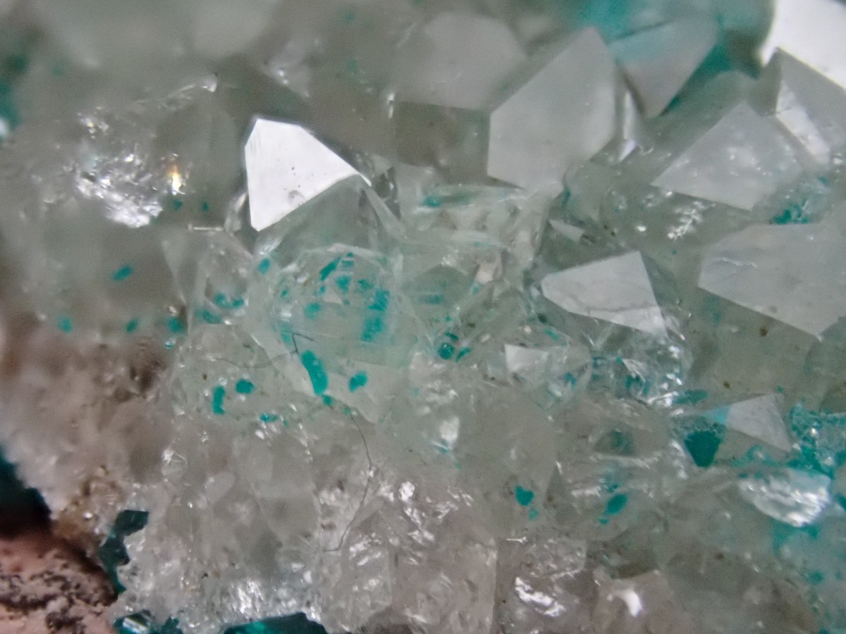 Yahoo!オークション 希少無数内包 ダイオプテーズinクォーツ 翠銅鉱