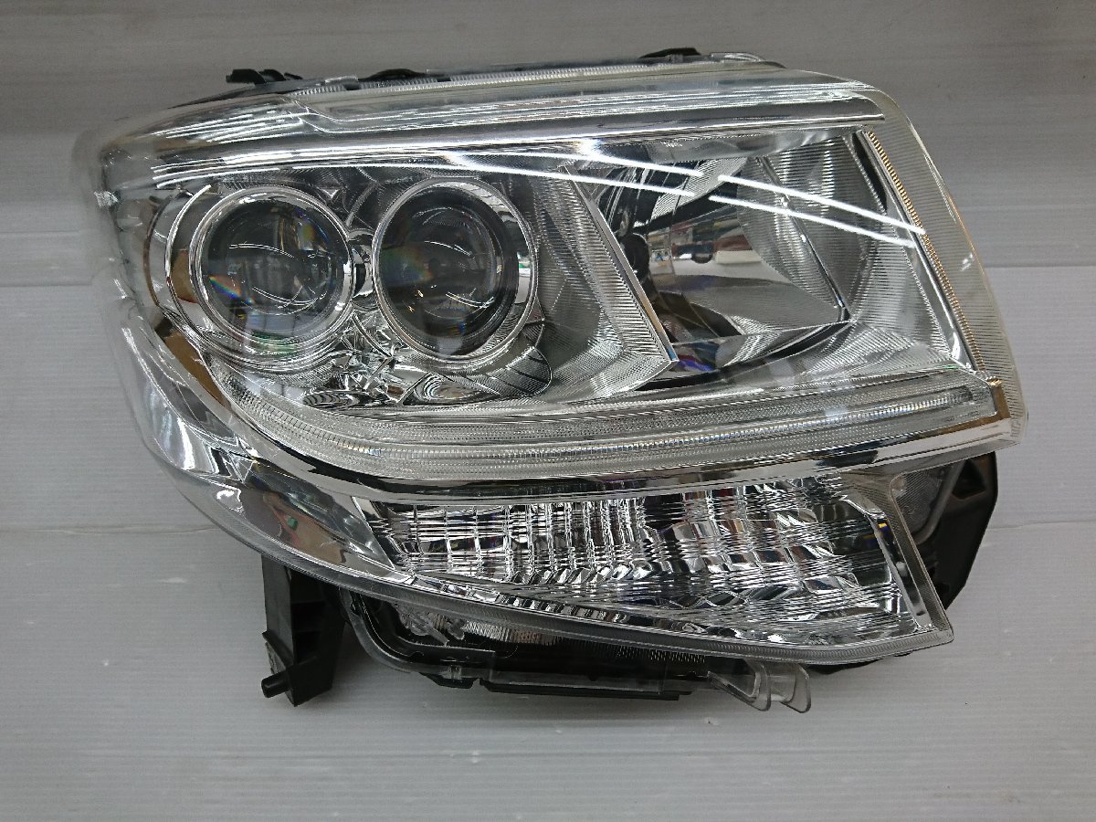 ☆中古品☆ダイハツ純正 LA600S LA610S タントカスタム 後期 LED