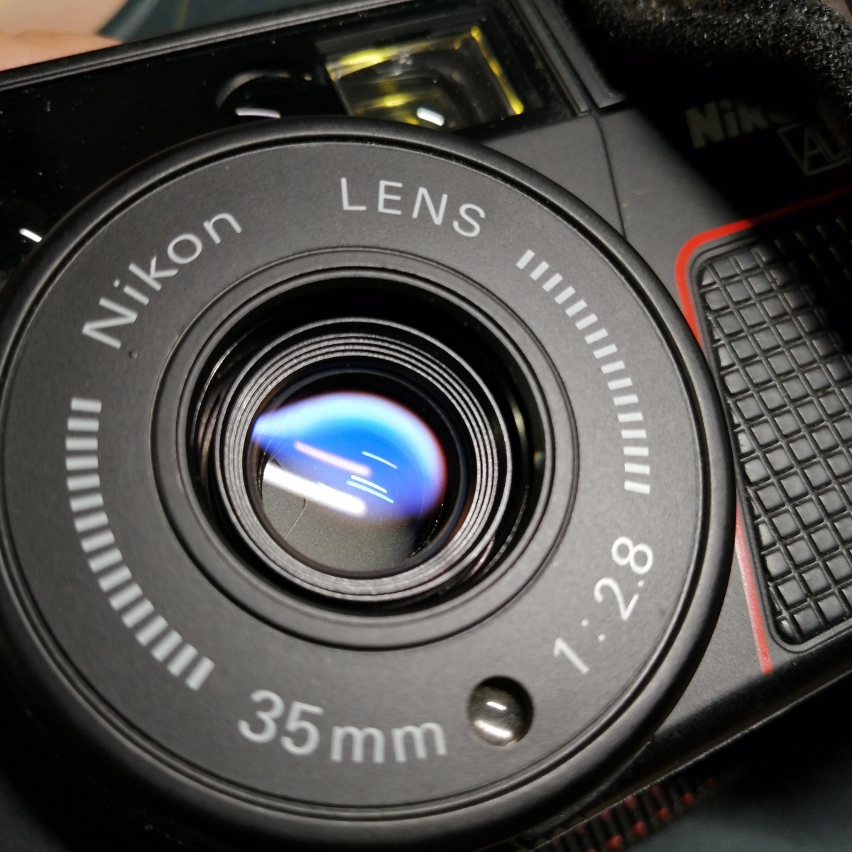完動美品 Nikon L35AD2 ピカイチ #91 コンパクトフィルムカメラ 完動美品 Nikon L35AD2 ピカイチ #91 コンパクトフィルムカメラ