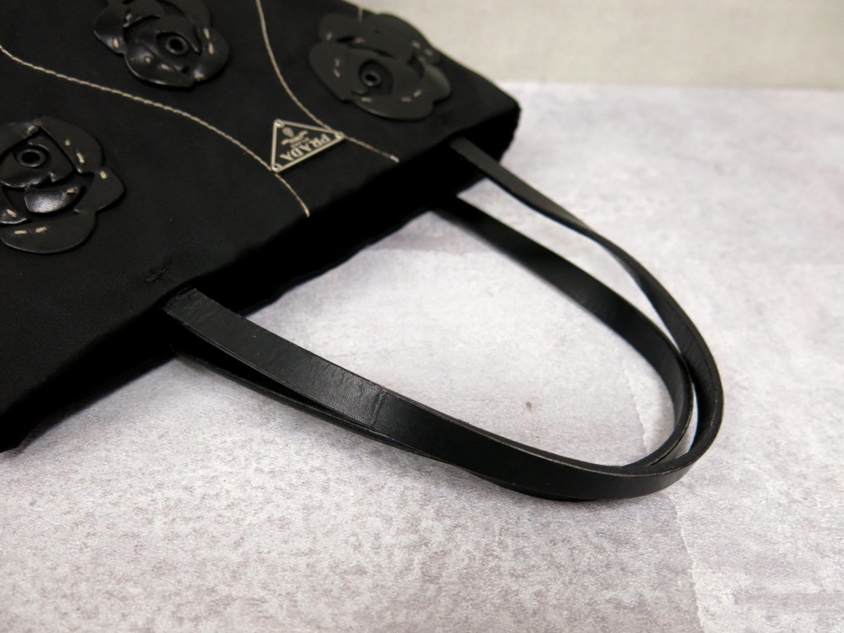○超美品○PRADA プラダ○フラワーモチーフ○ポコノ ナイロン レザー 