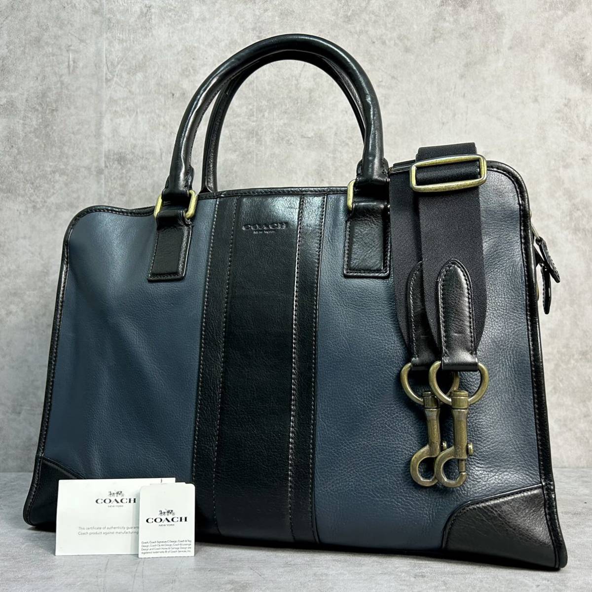 COACH コーチ ヘリテージウェブ ボンベ レザー 本革 2way ビジネスバッグ ブリーフケース ショルダー A4 書類 ブルー系 ブラック 黒 通勤
