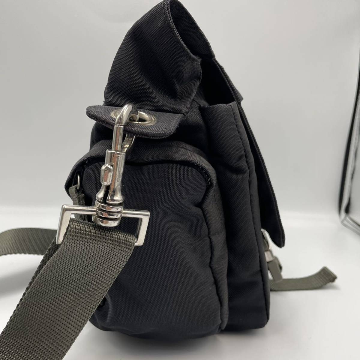 PRADA　プラダ　ショルダーバッグ　サコッシュ　斜め掛け　ナイロン　三角ロゴ PRADA プラダ ショルダーバッグ サコッシュ さ*)様 PRADA プラダ