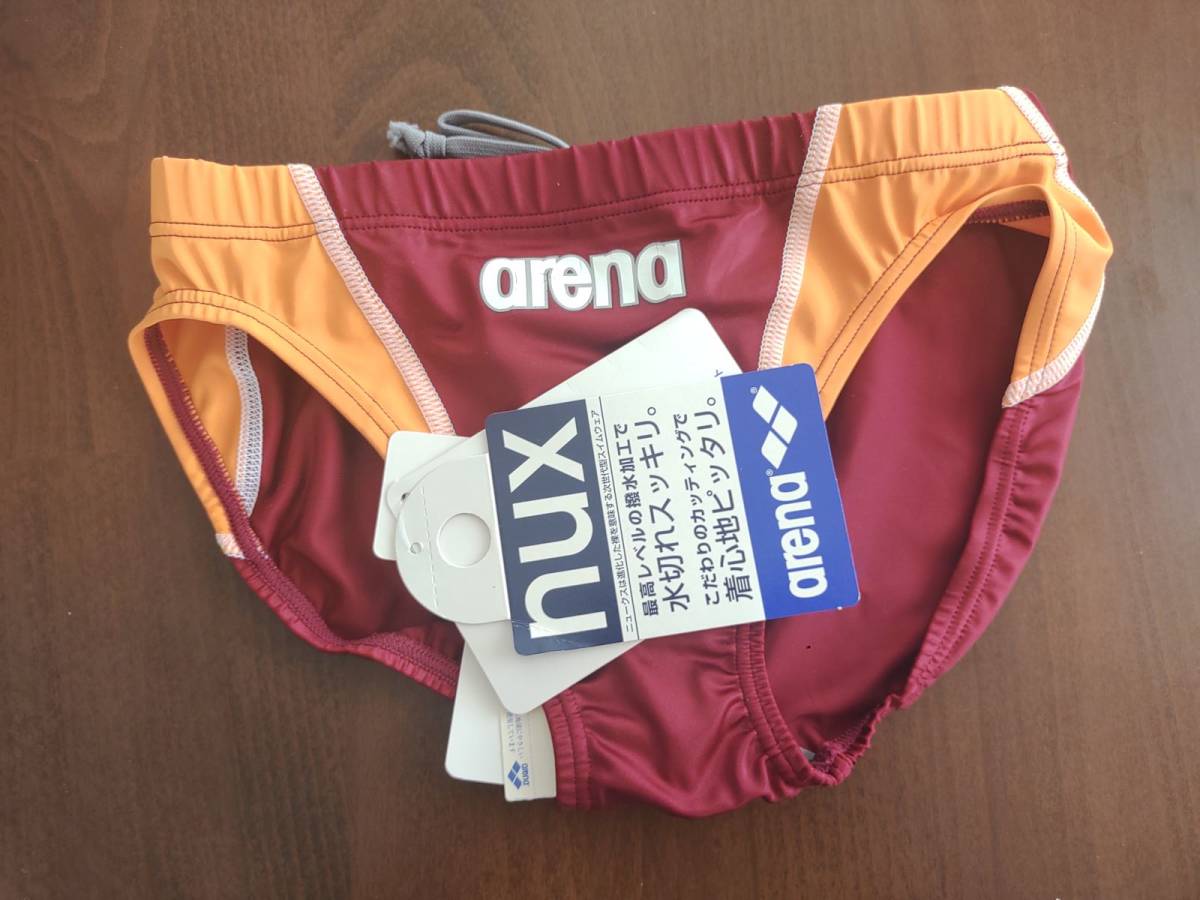 未使用）arena nux 赤 サイズM 競パン 競泳水着(Mサイズ)｜売買された