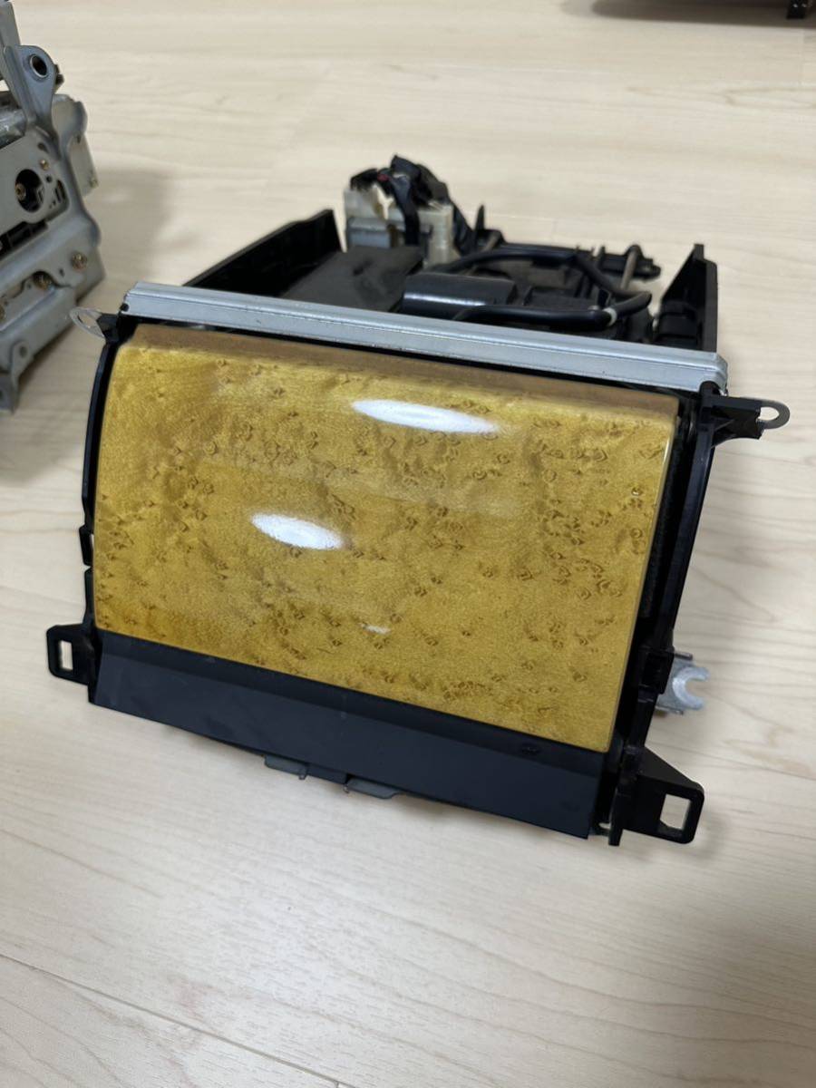 【数量限定，豊富な】 UZZ40 40 ソアラ 純正 マルチ モニター ディスプレイ 開閉OK チルトOK 430SCV(トヨタ用)｜売買されたオークション情報、yahooの商品情報をアーカイブ公開 - オークファン トヨタ用