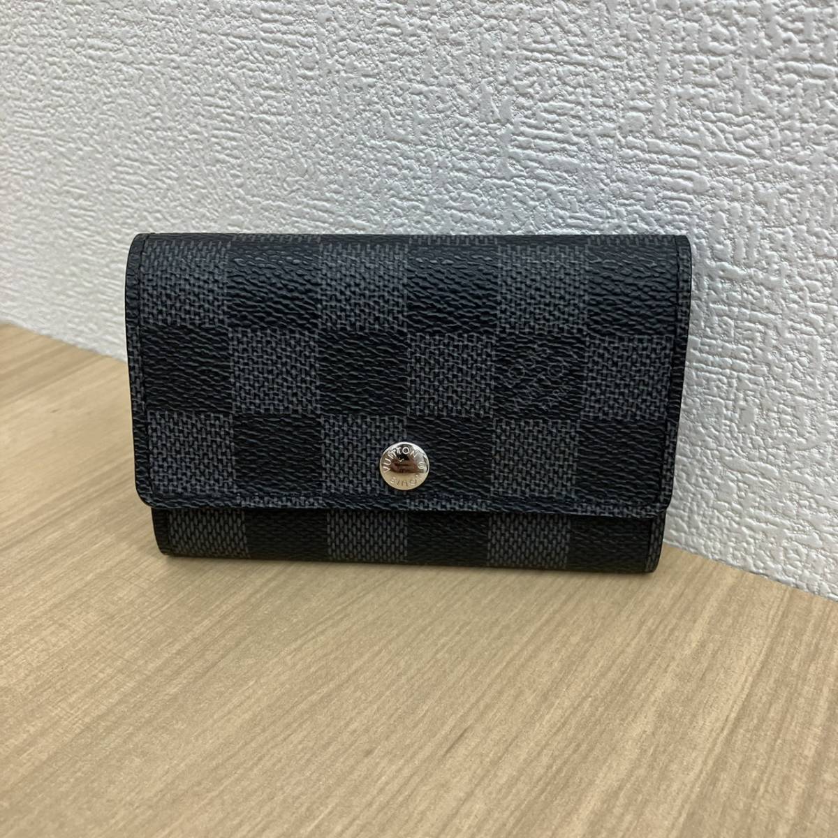  ルイ ヴィトン ミュルティクレ6 ダミエ グラフィット ブラック 黒 6連キーケースN62662 LOUIS VUITTON(キーケース)｜売買されたオークション情報、yahooの商品情報をアーカイブ公開 - オークファン キーケース
