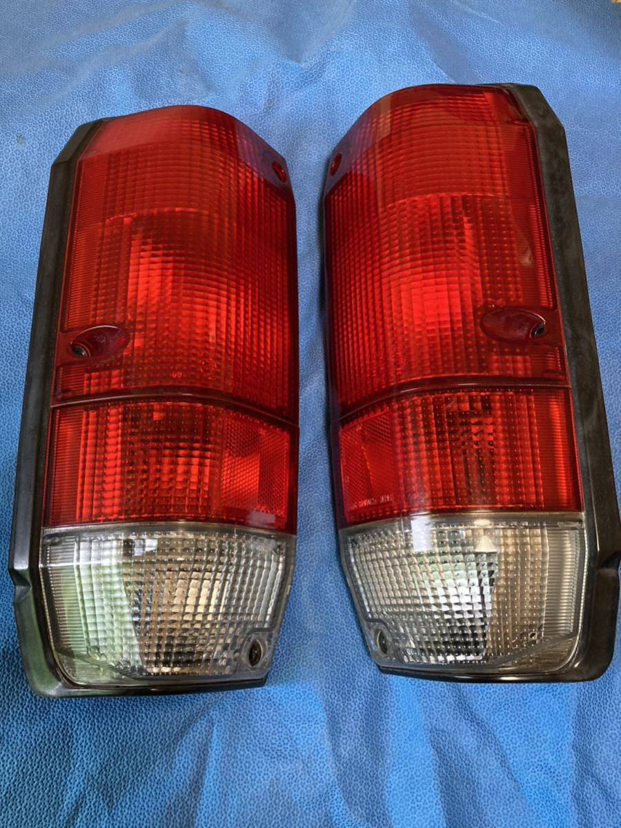 再販ランクル70純正 テールランプ 左右セットテールレンズ 自動車