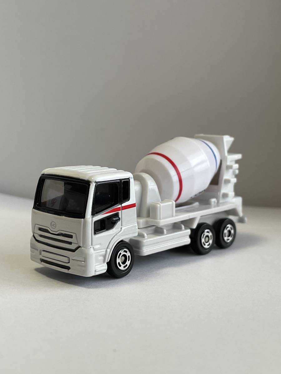 タカラトミー 非売品 UBE三菱セメント ミキサー車 トミカの入札履歴 