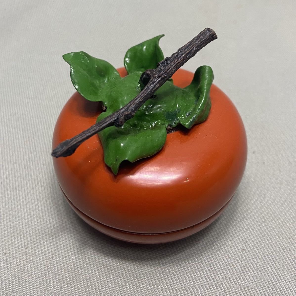 キズあり)在銘 蟹の絵が彫られた高台盆 直径35cm / 煎茶道具 茶器 木