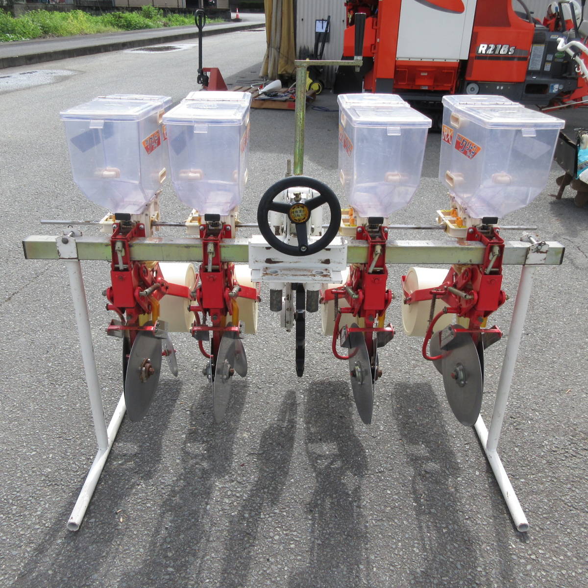福岡発〉TAKI 麦播種機 クリーンシーダ RX 中古 4条 4連 施肥播種機 
